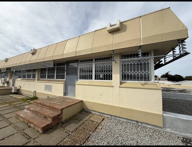 87M² OFFICE TO LET IN WYNBERG